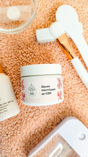 baume-nourrissant-cbd-les-plantes-de-tomine-produit-bio-local Baume nourrissant au CBD bio et local des Plantes de Tomine, produit chouchou utilisé par Léa Wake Up à Roanne